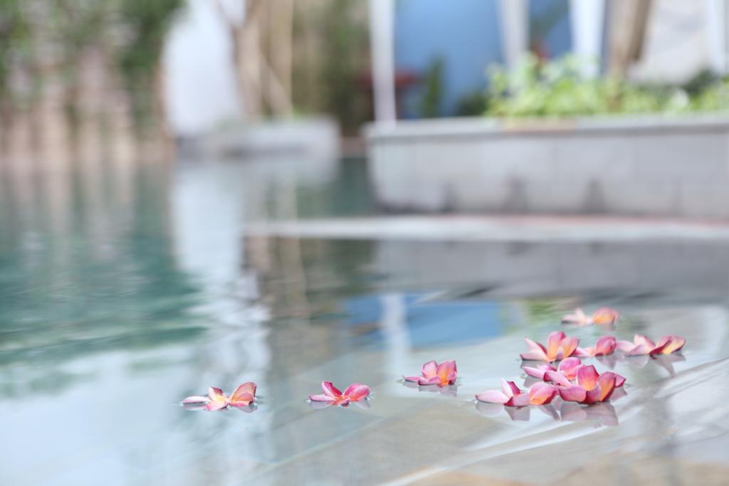 The Frangipani Living Arts Hotel And Spa Phnom Penh Eksteriør bilde